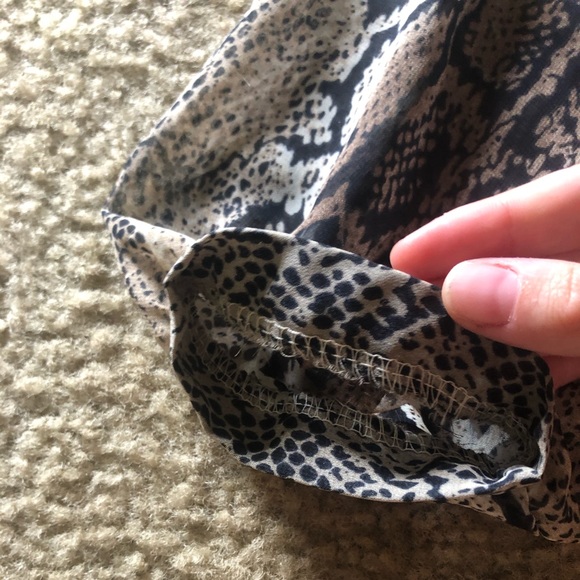 SNAKE SKIN ROMPER 🐍🖤 - Picture 3 of 8